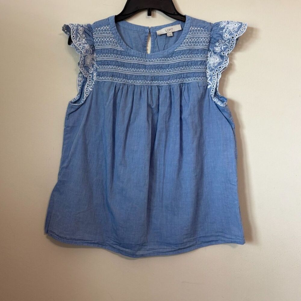 Loft Embroidered Ruffle Sleeve top Blue White Med 100% Cotton button keyhole